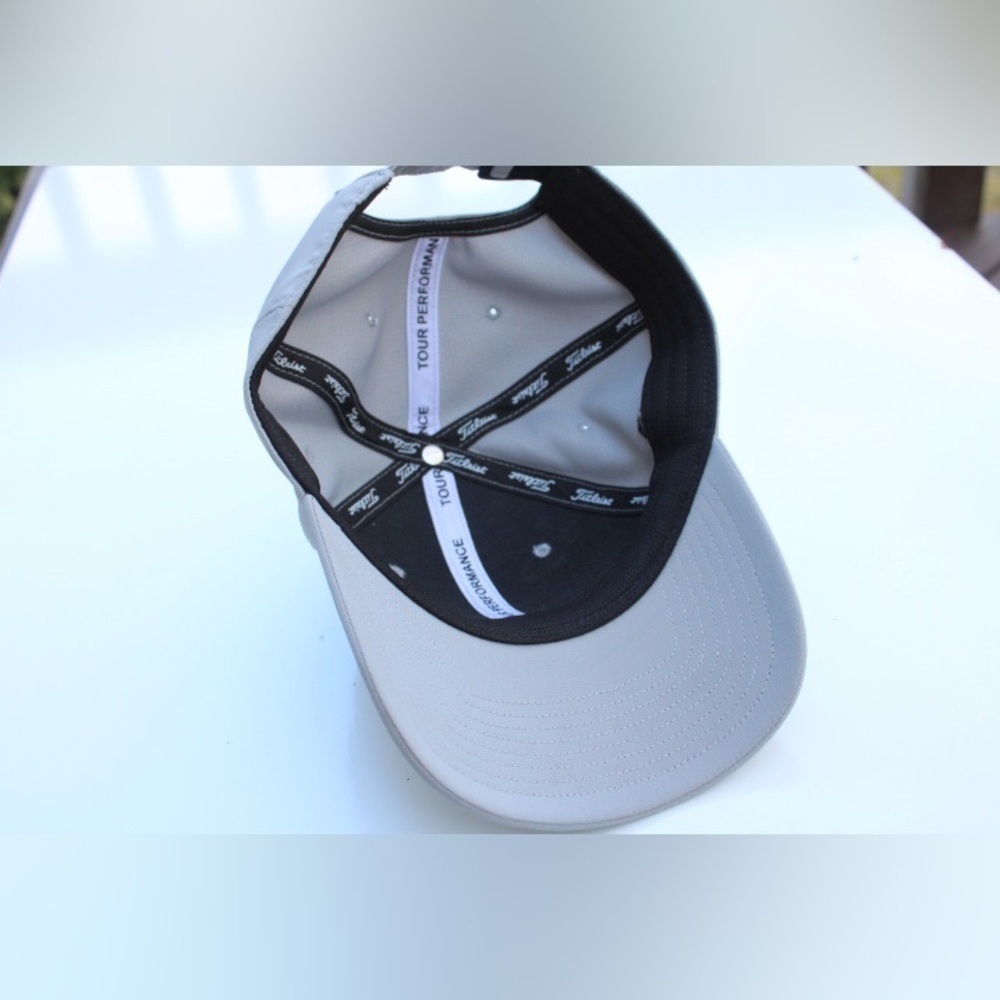 Titleist hat - Picture 4 of 7